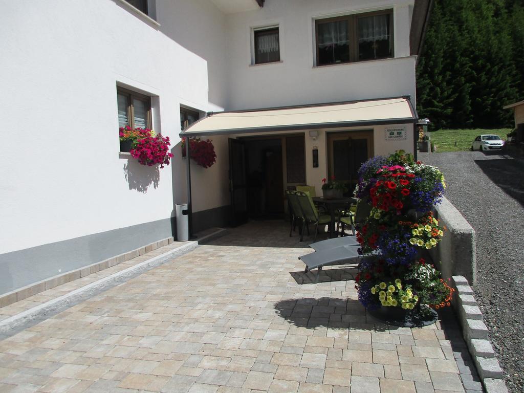 Hotel Haus Dorfschmied Flirsch Exteriér fotografie