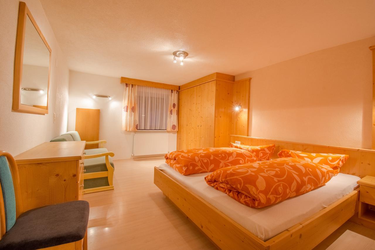 Hotel Haus Dorfschmied Flirsch Exteriér fotografie