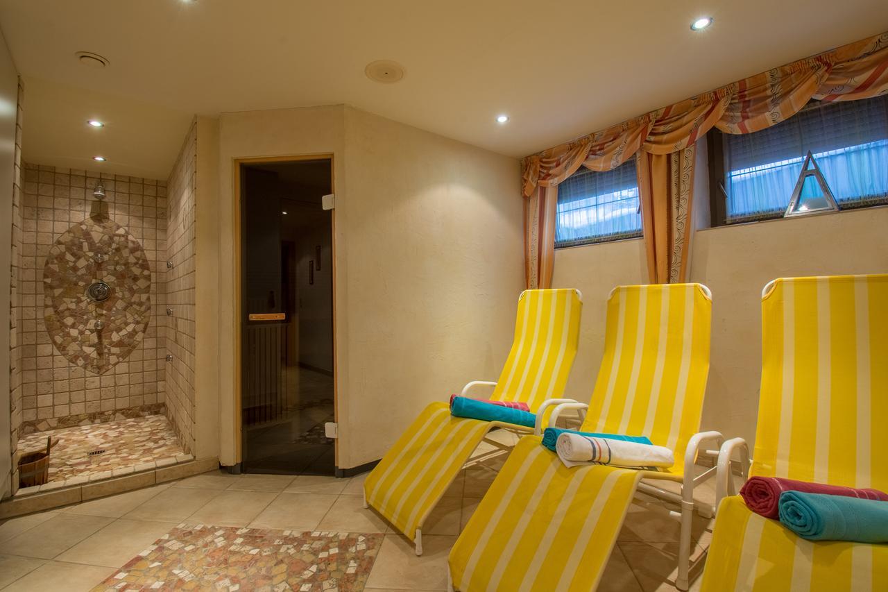 Hotel Haus Dorfschmied Flirsch Exteriér fotografie